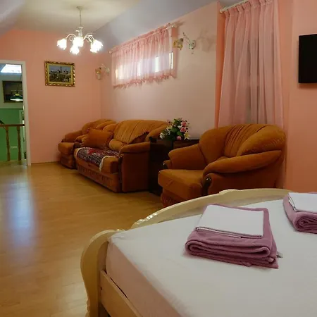 White House Apartment *