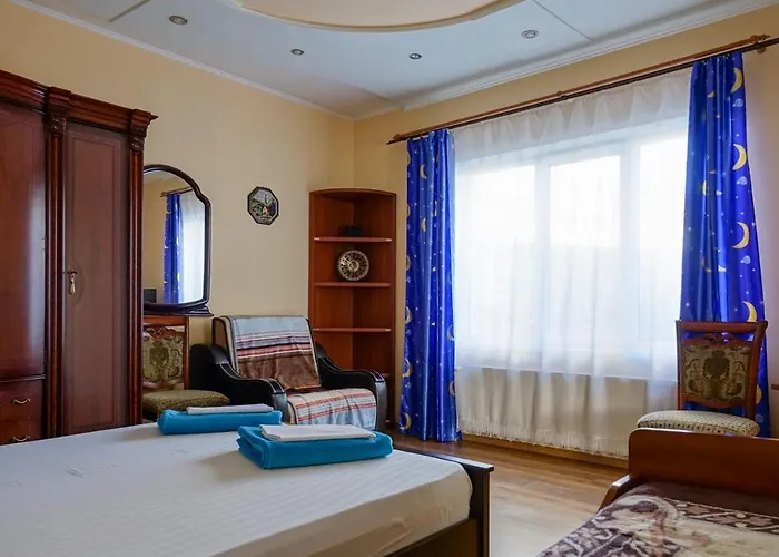 White House Apartman Odessza