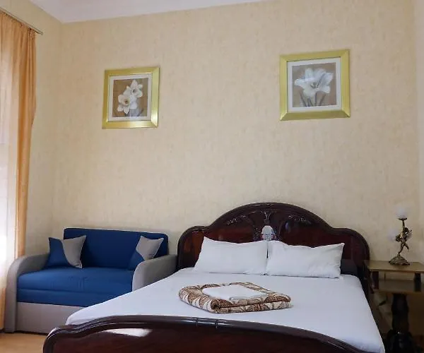 Apartman White House