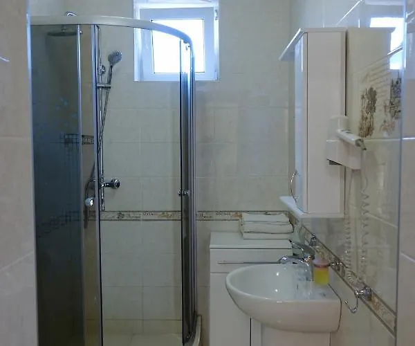 Apartman White House