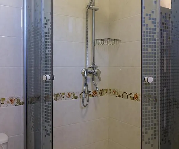 White House Apartman Odessza